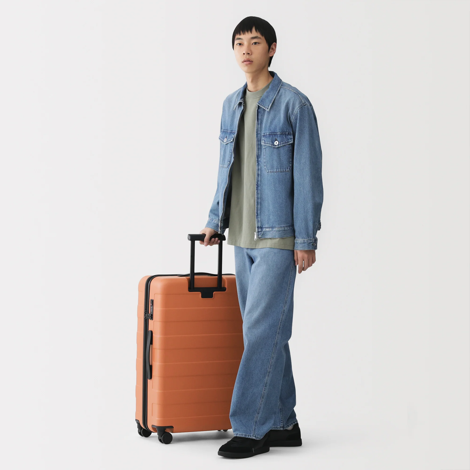 Hard Shell Suitcase 75L | Check-In - Image 29