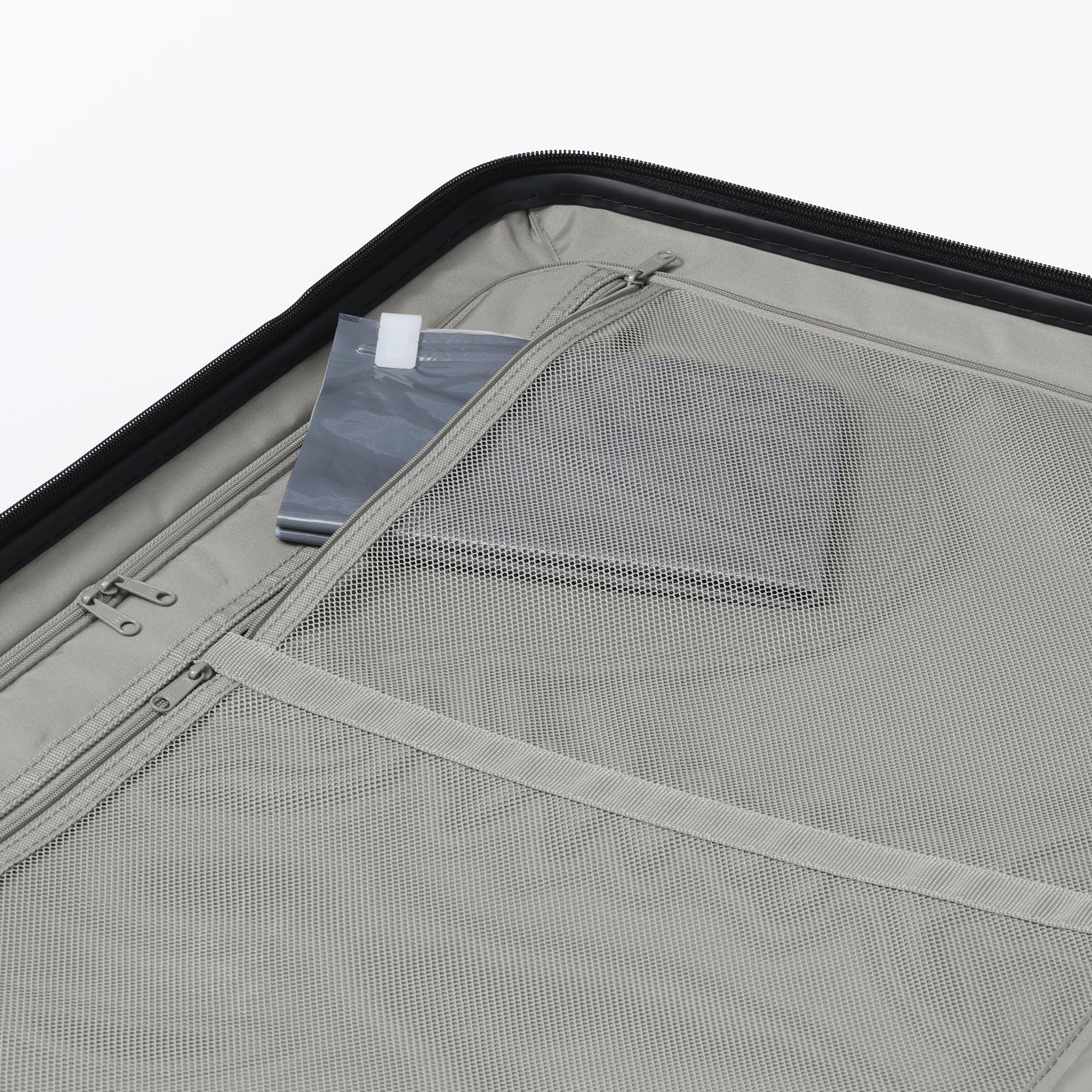 Hard Shell Suitcase 75L | Check-In - Image 9