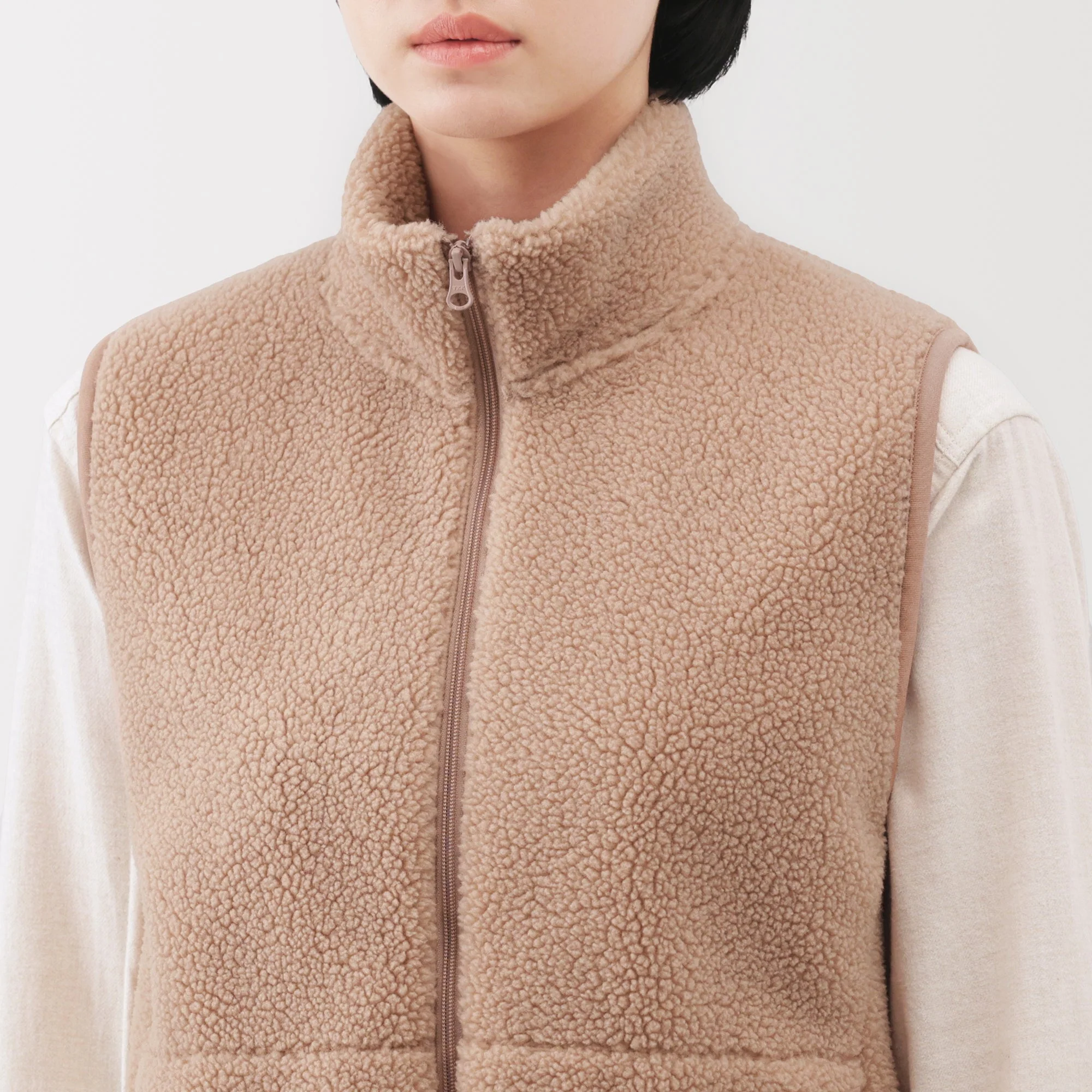 Boa Fleece Vest - Image 23