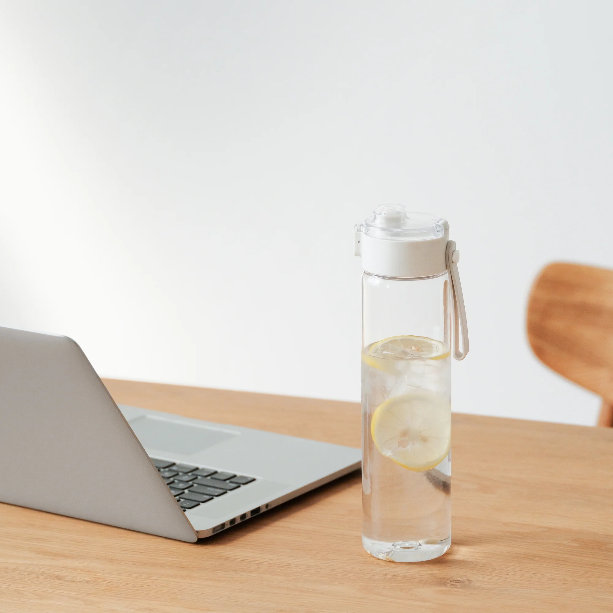 Clear Water Bottle 750 ml - Image 15