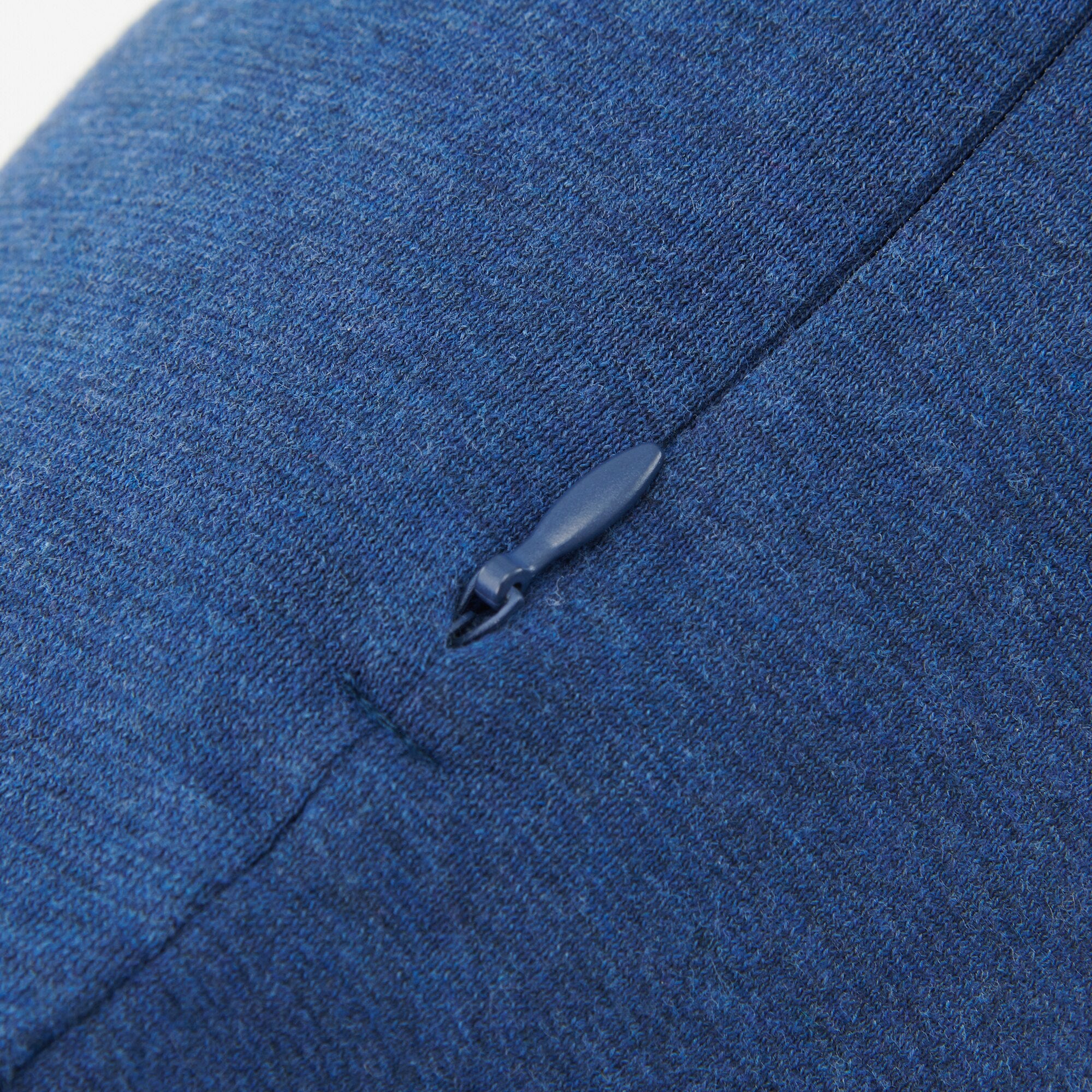 Fitting Neck Cushion - Image 9
