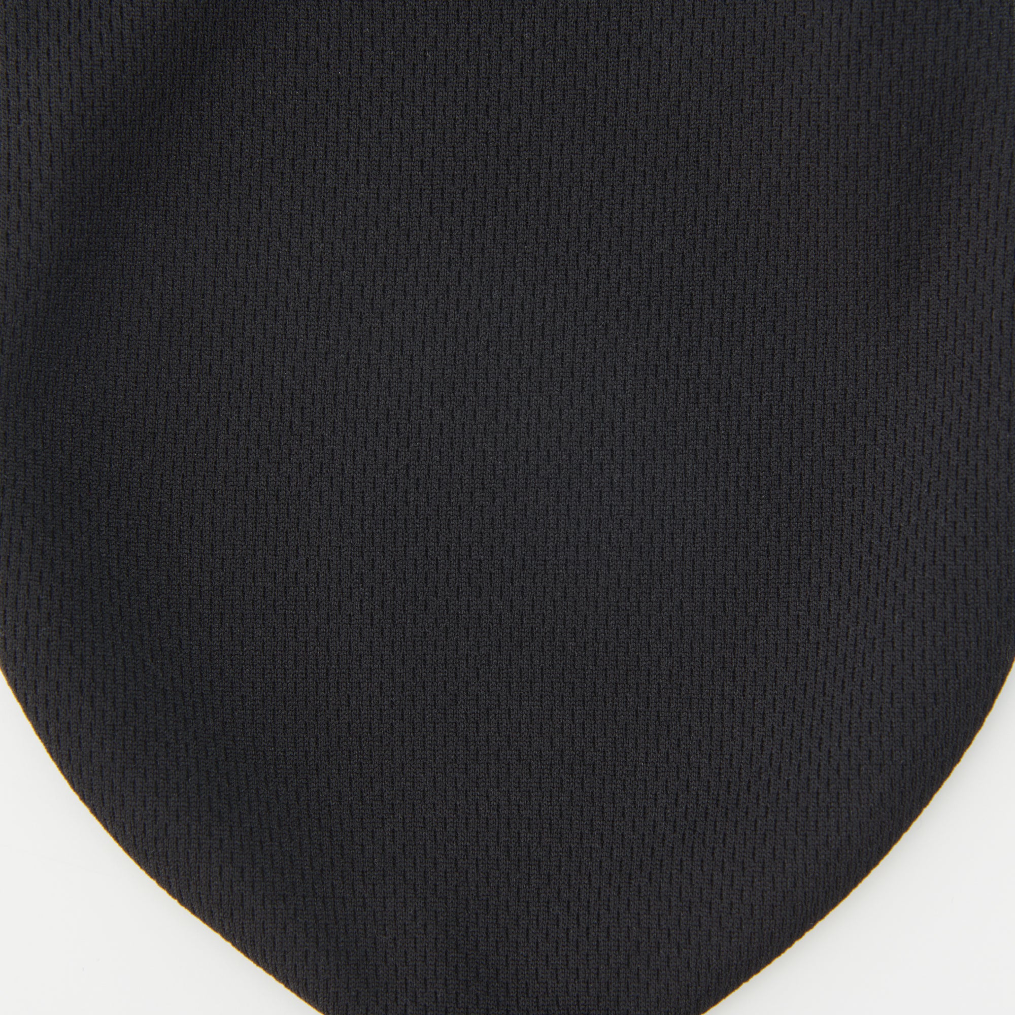 Fitting Neck Cushion Curved - Black - Image 6