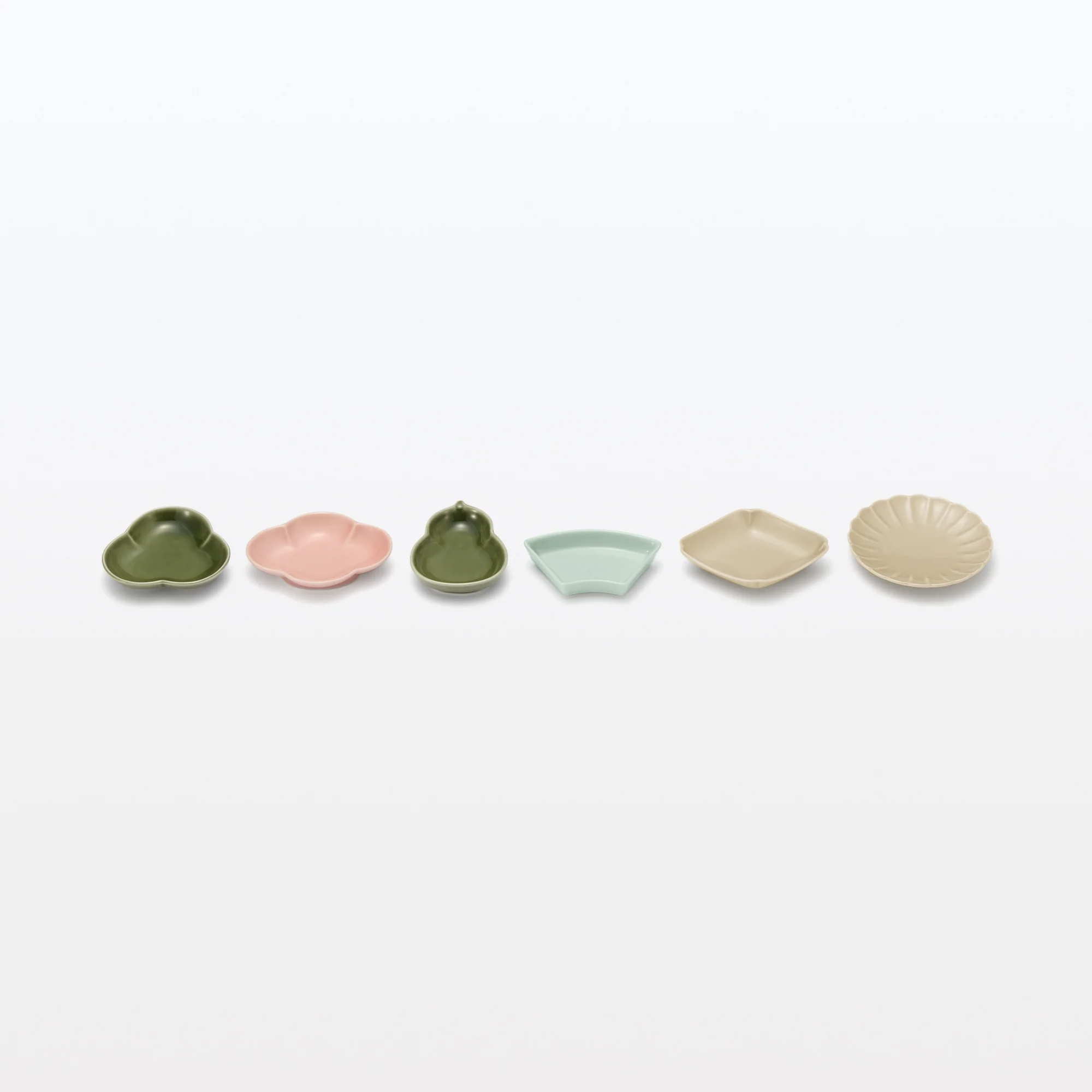Hasami Ware Lucky Small Plate - Flowering Quince - Image 7