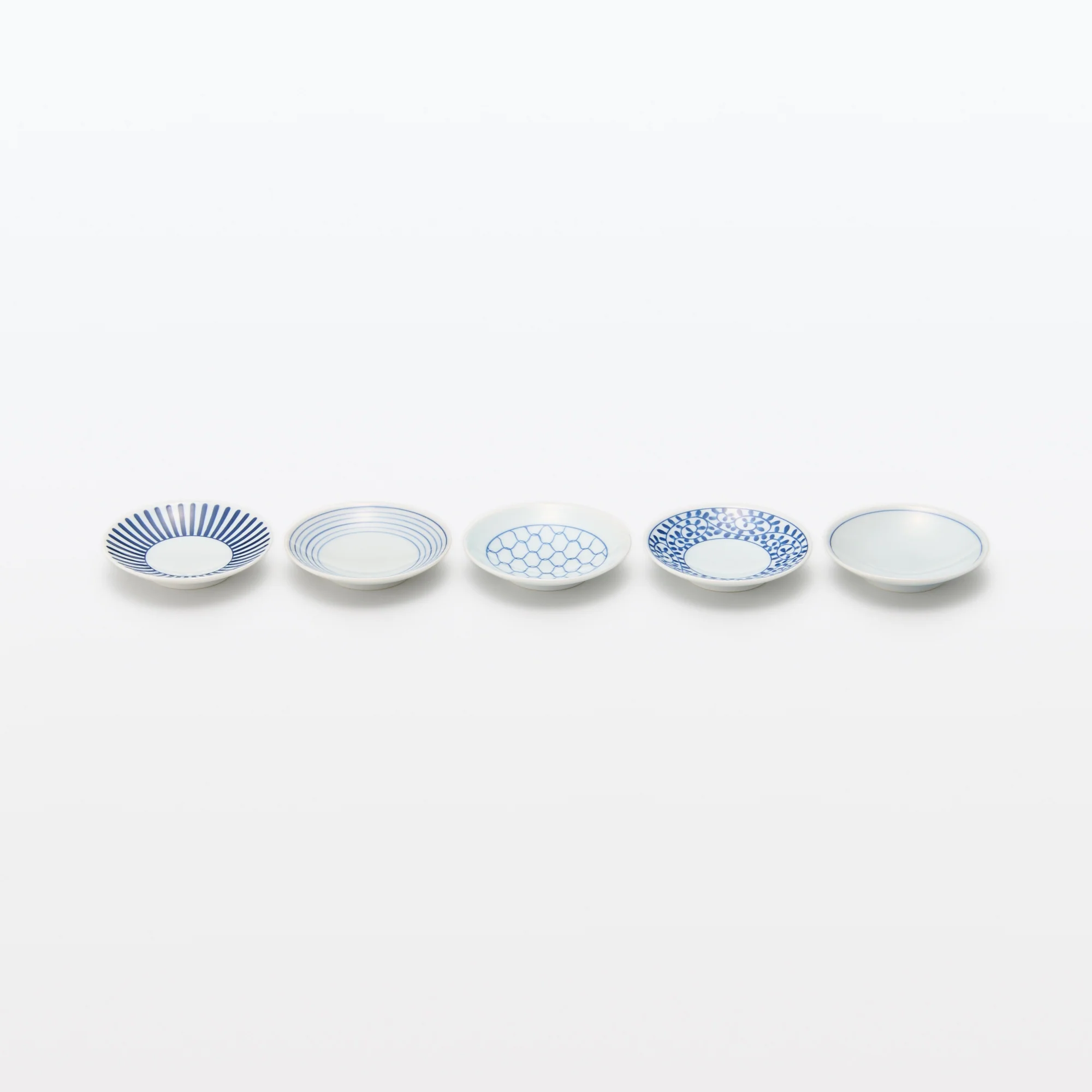 Hasami Ware Small Plate - Arabesque Pattern - Image 7