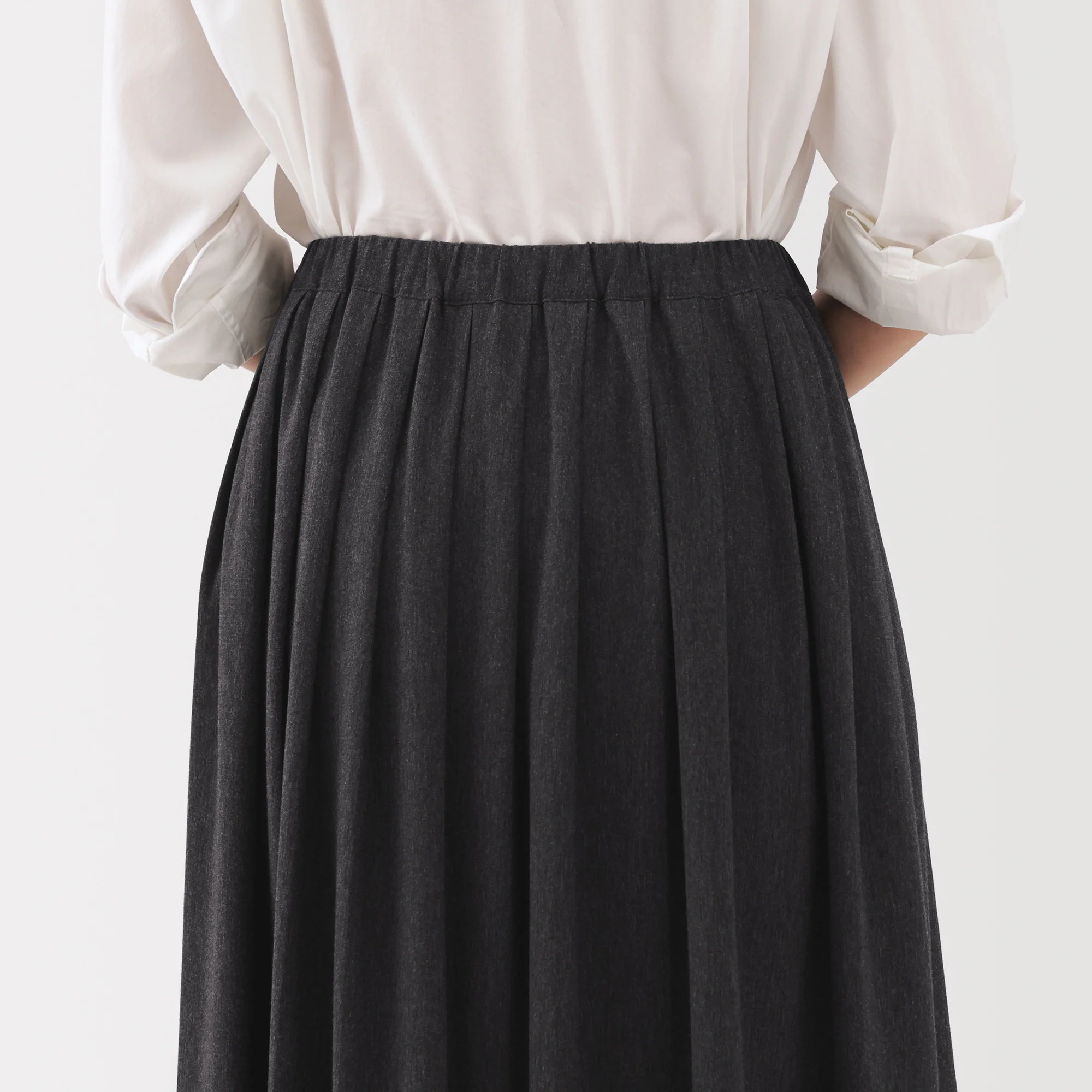 Labo Jersey Pleated Skirt - Image 17