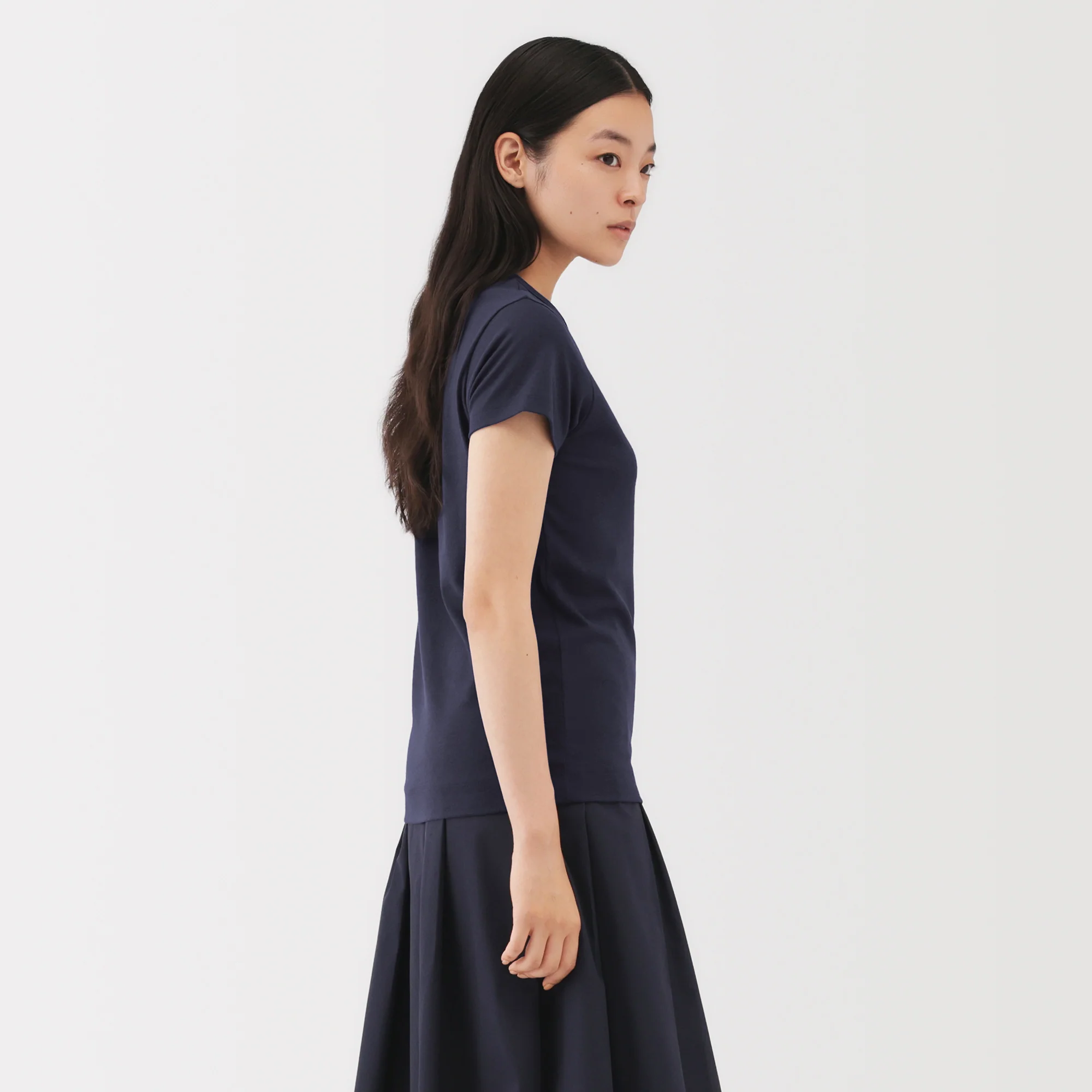 Labo Linen Blend T-Shirt - Image 13