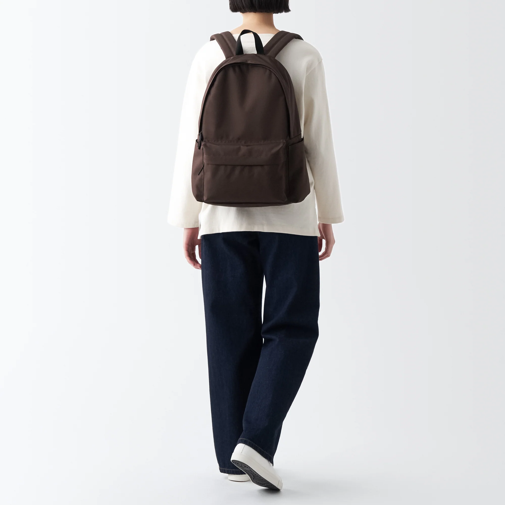 Less Tiring Water Repellent Backpack - Image 4
