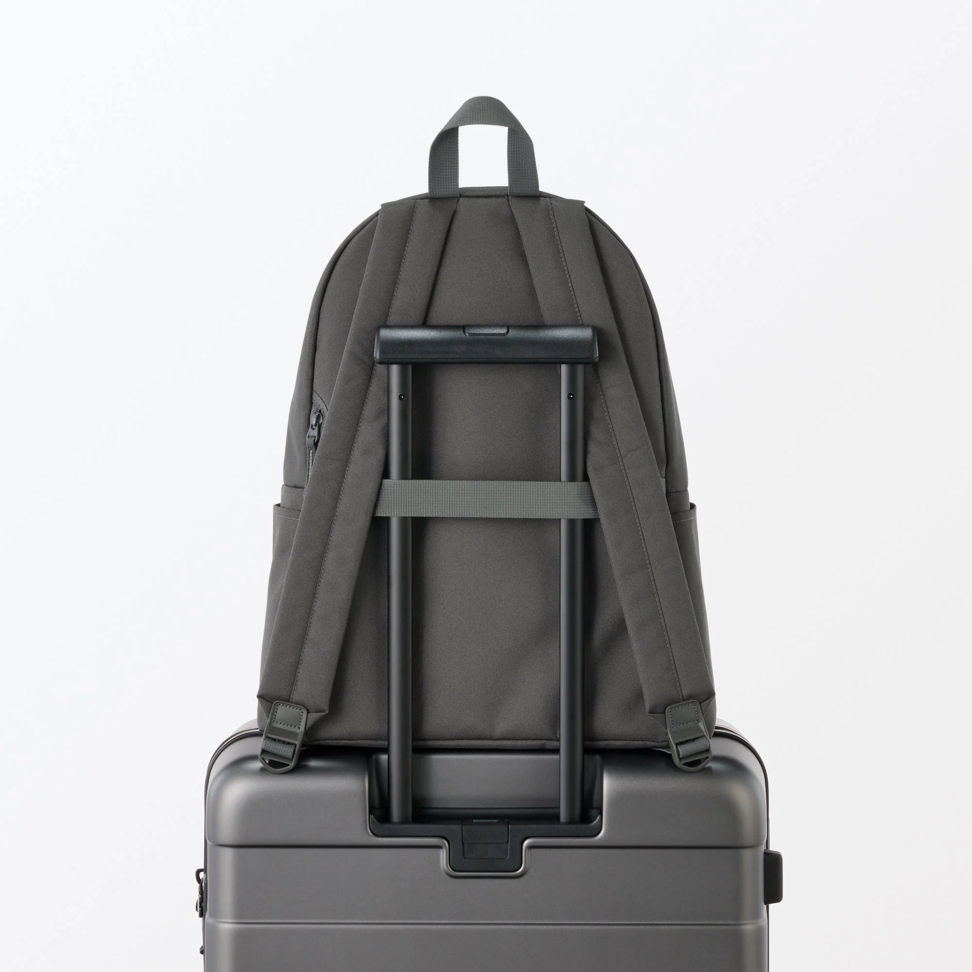 Less Tiring Water Repellent Backpack - Image 29