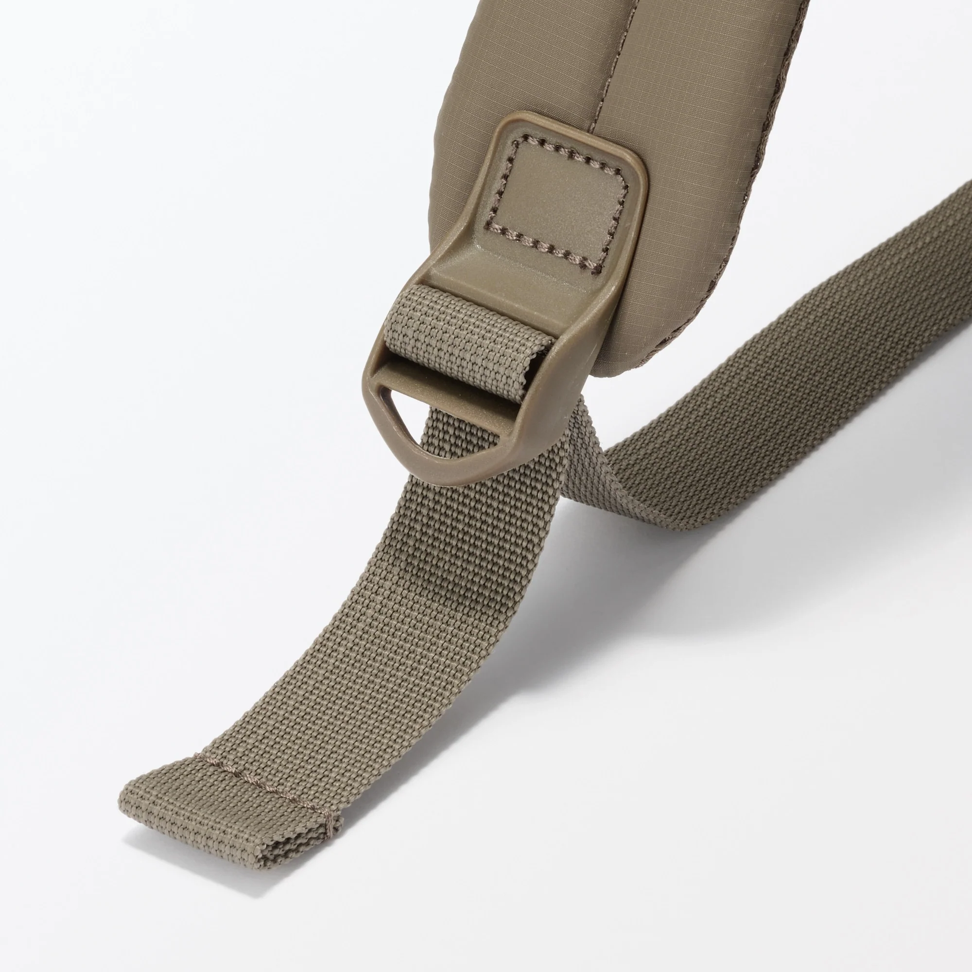 Less Tiring Water Repellent Backpack - Image 11