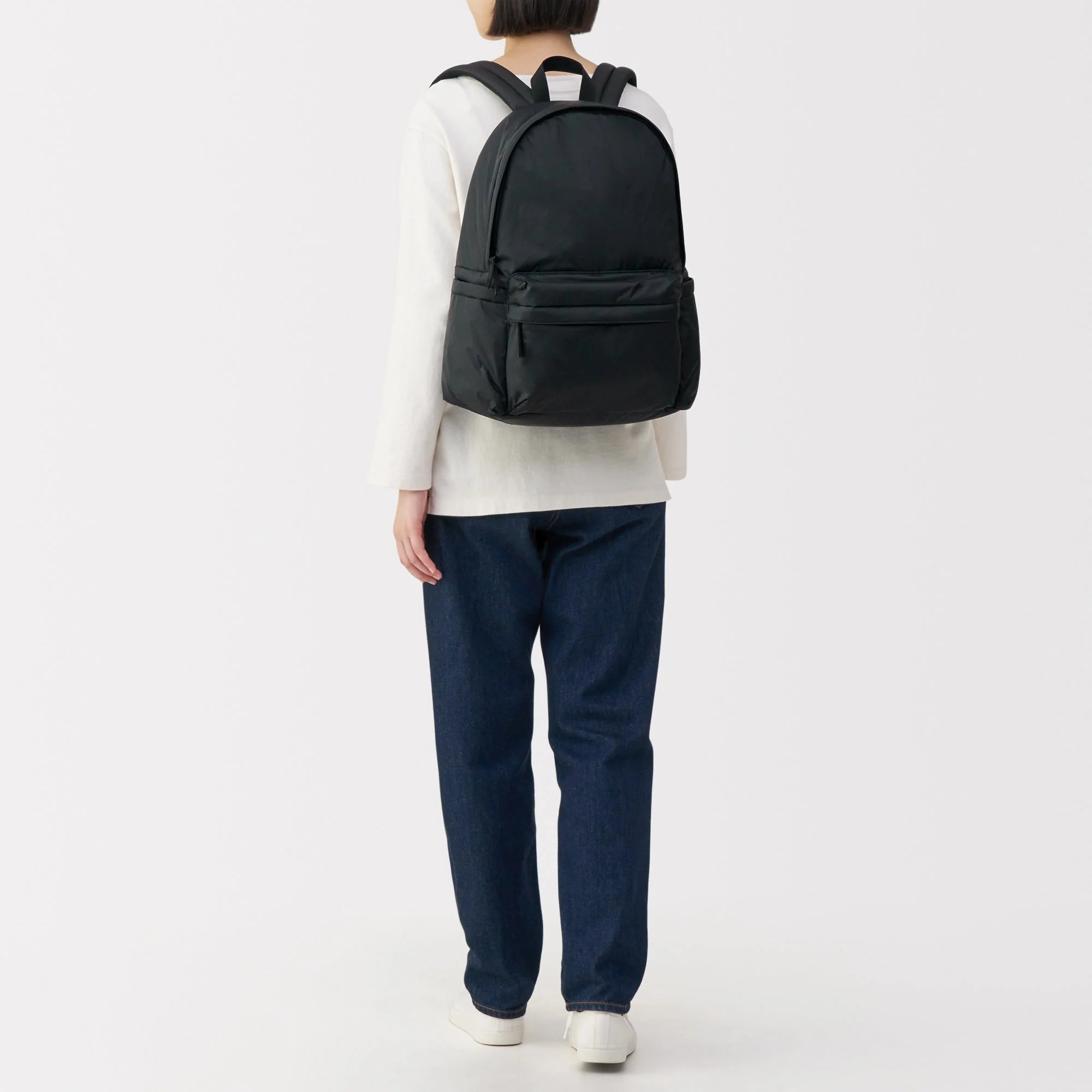 Less Tiring Water Repellent Backpack - Image 17