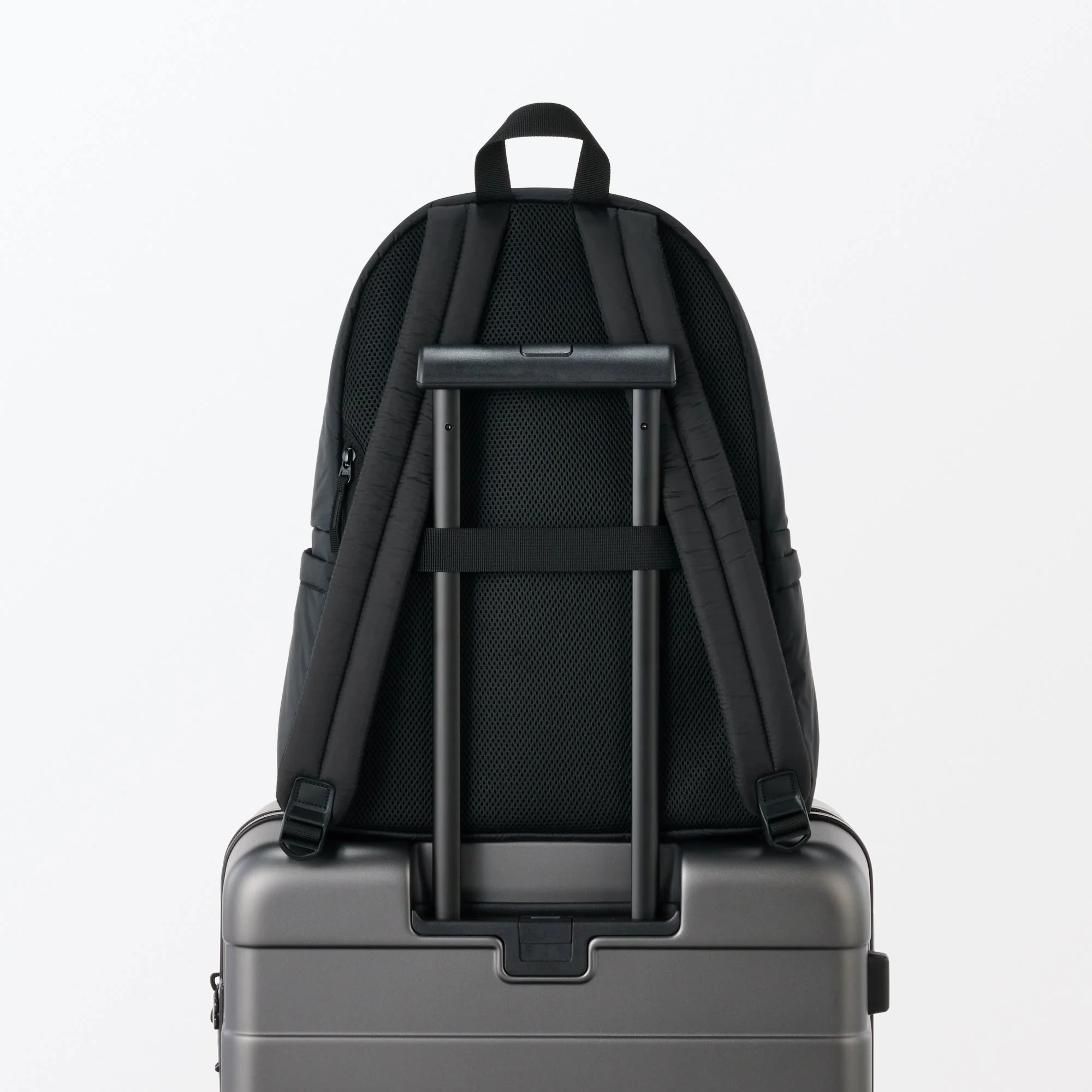 Less Tiring Water Repellent Backpack - Image 27