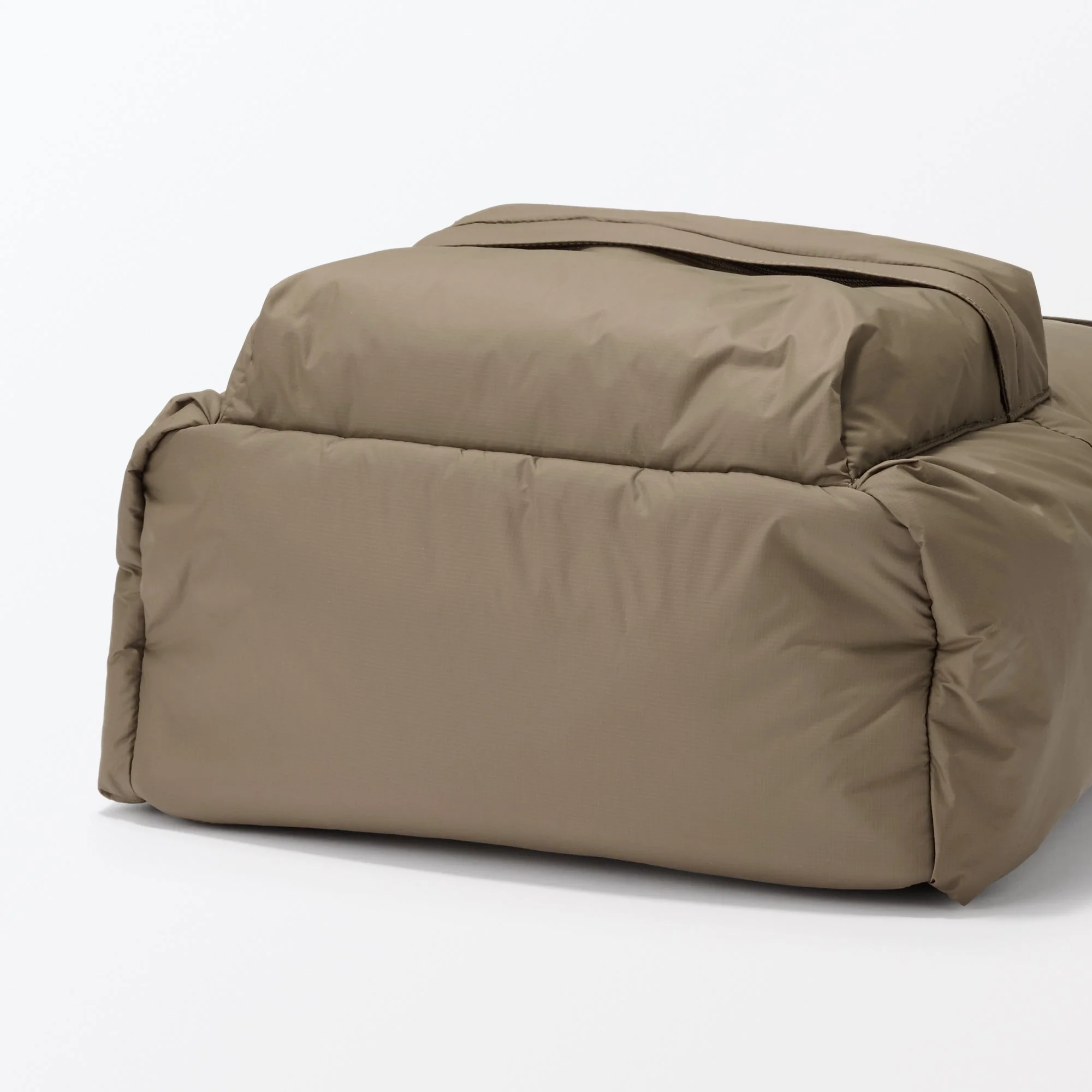 Less Tiring Water Repellent Backpack - Image 7