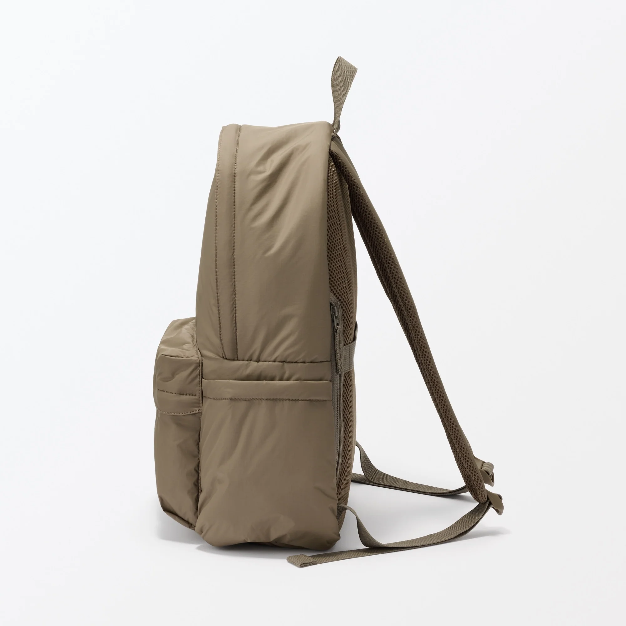 Less Tiring Water Repellent Backpack - Image 8