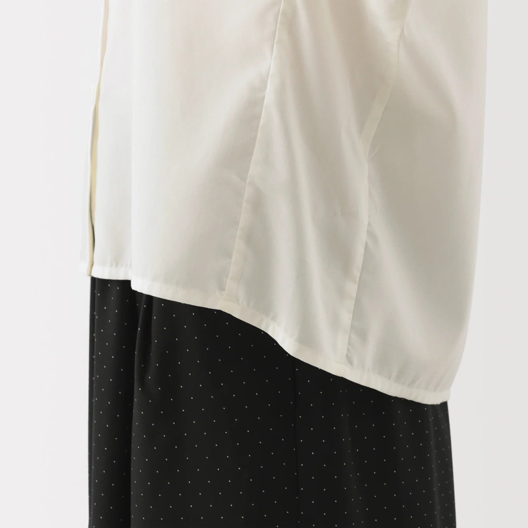 Lyocell Blend Half-Sleeve Blouse - Image 9