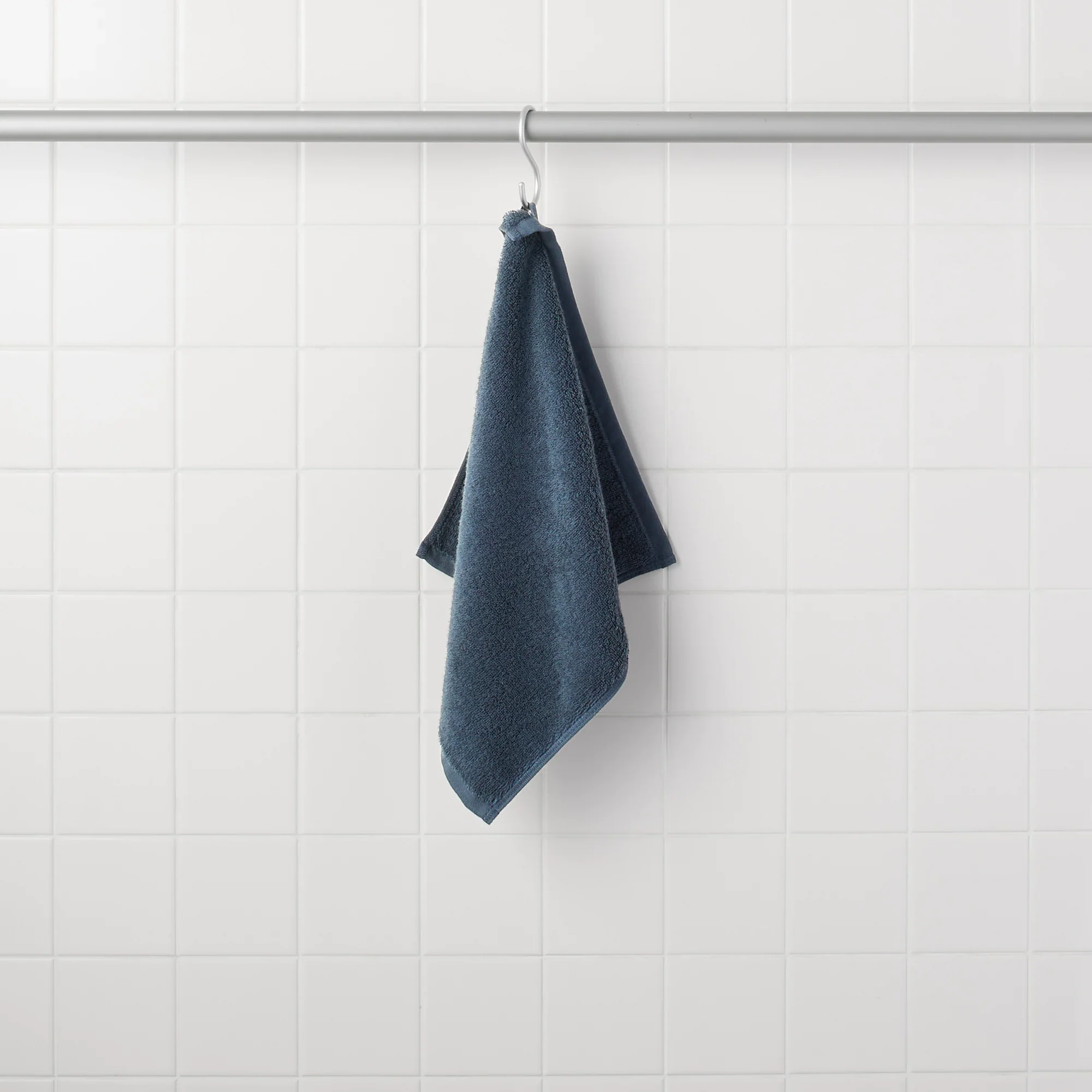 Organic Cotton Pile Hand Towel With Loop - Image 3