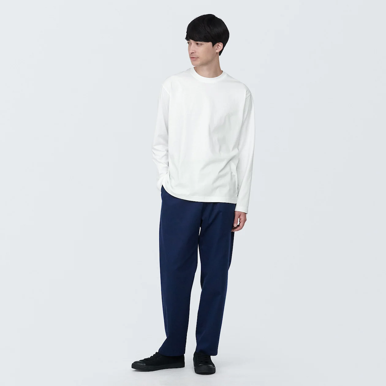 Men's Washed Jersey Crew Neck Long Sleeve T-Shirt - Image 11