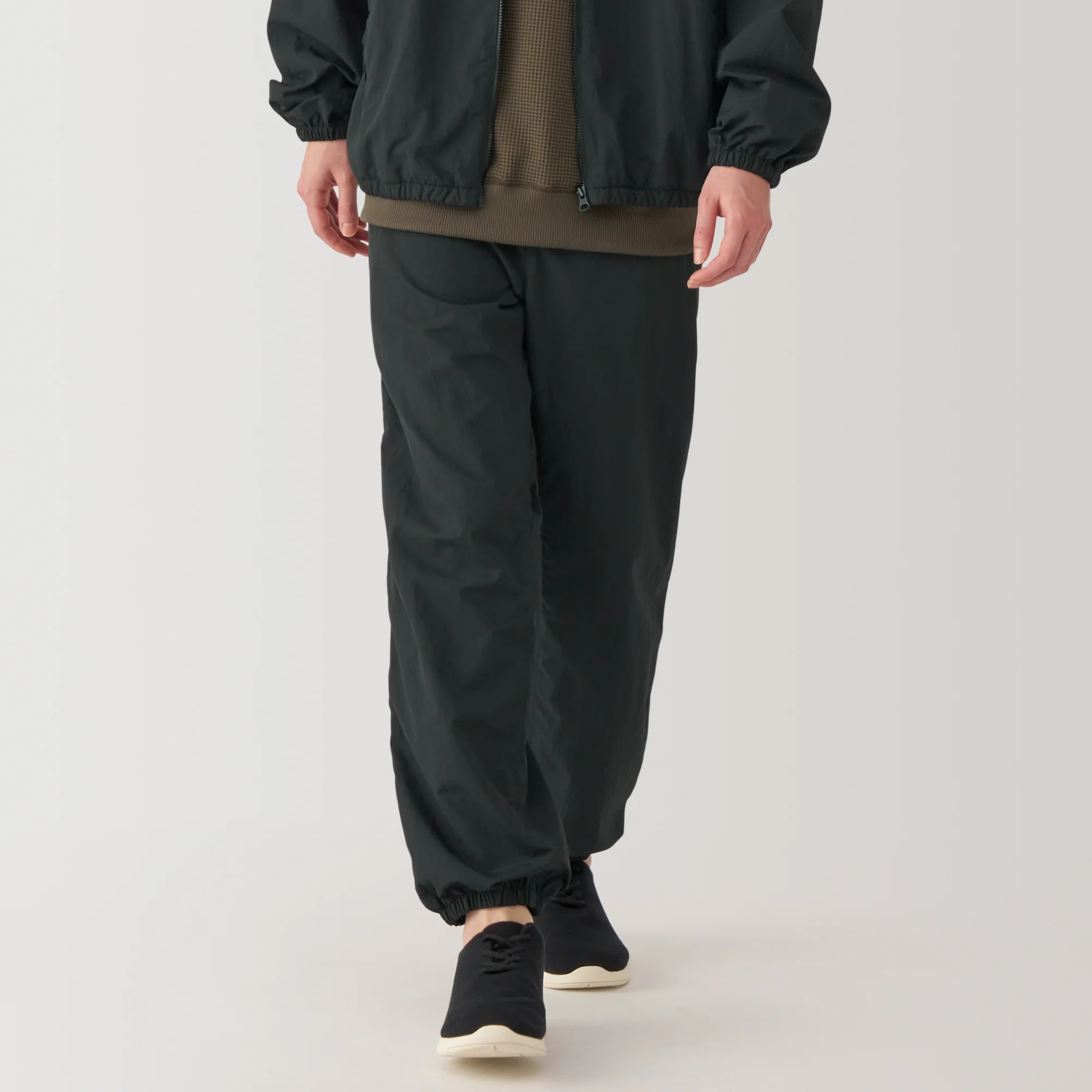 Men's Water Repellent Nylon Wind Pants - Image 17