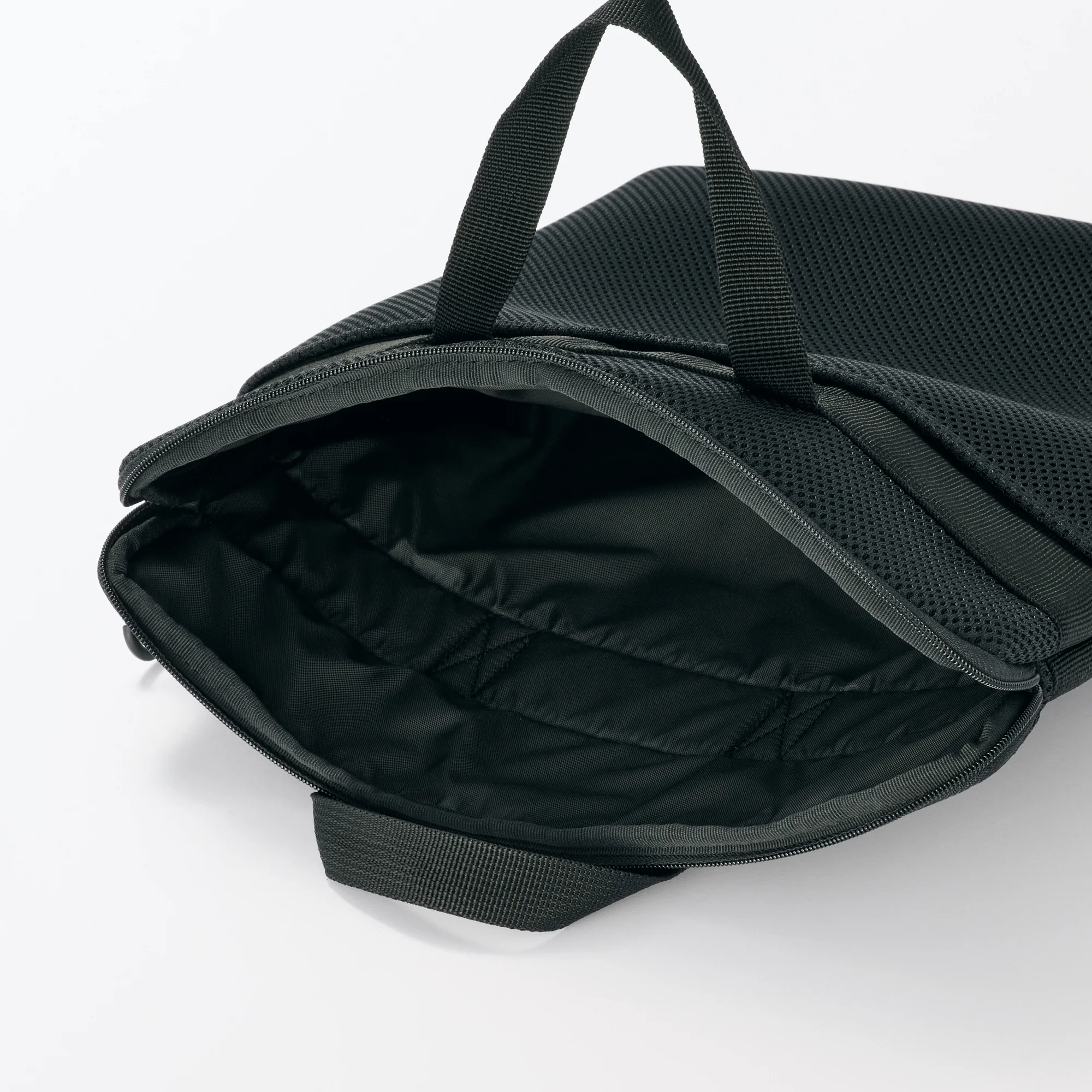 Polyester Vertical Cushioned Laptop Case - Black - Image 4