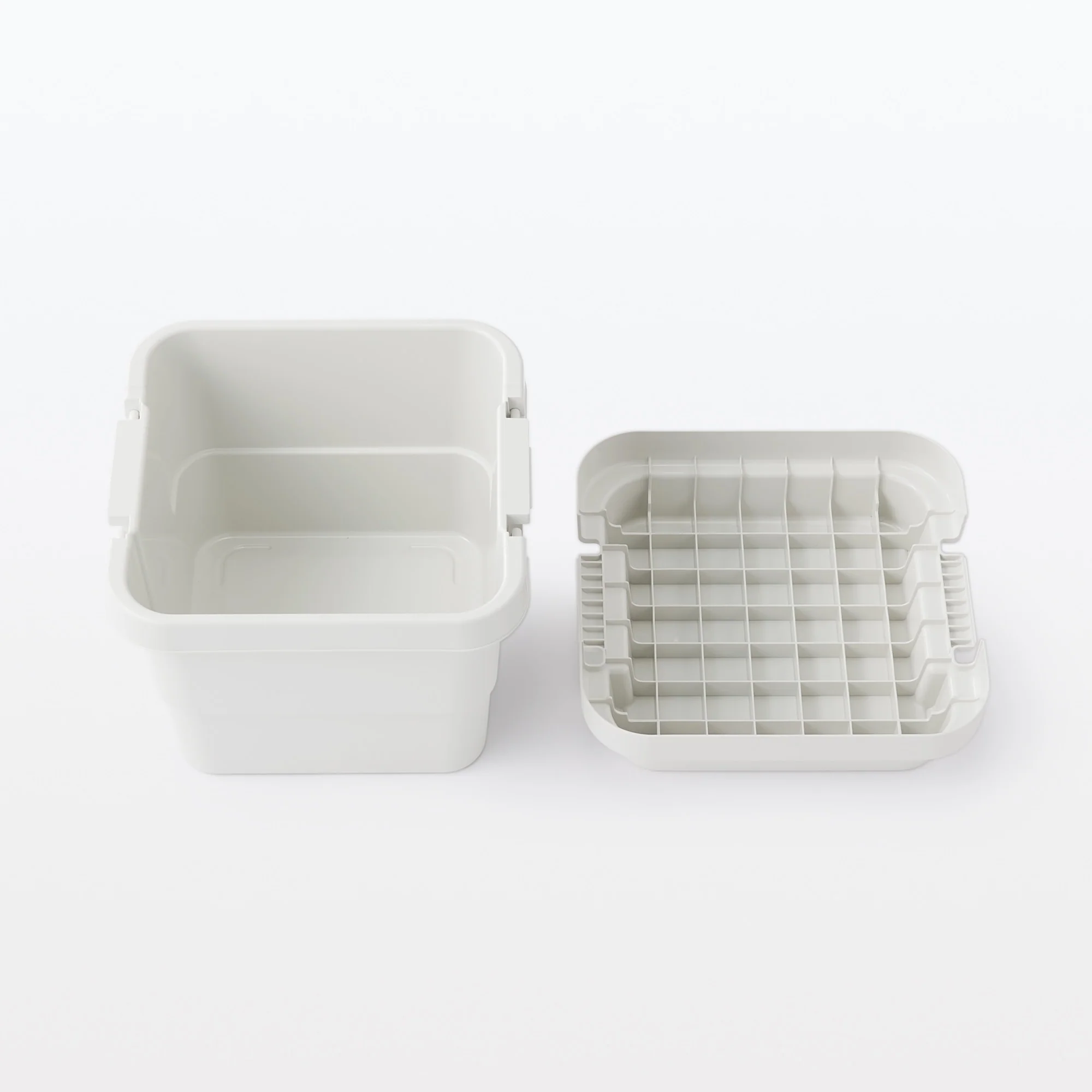 Heavy Duty Polypropylene Storage Box - Small (30 L) - Image 5
