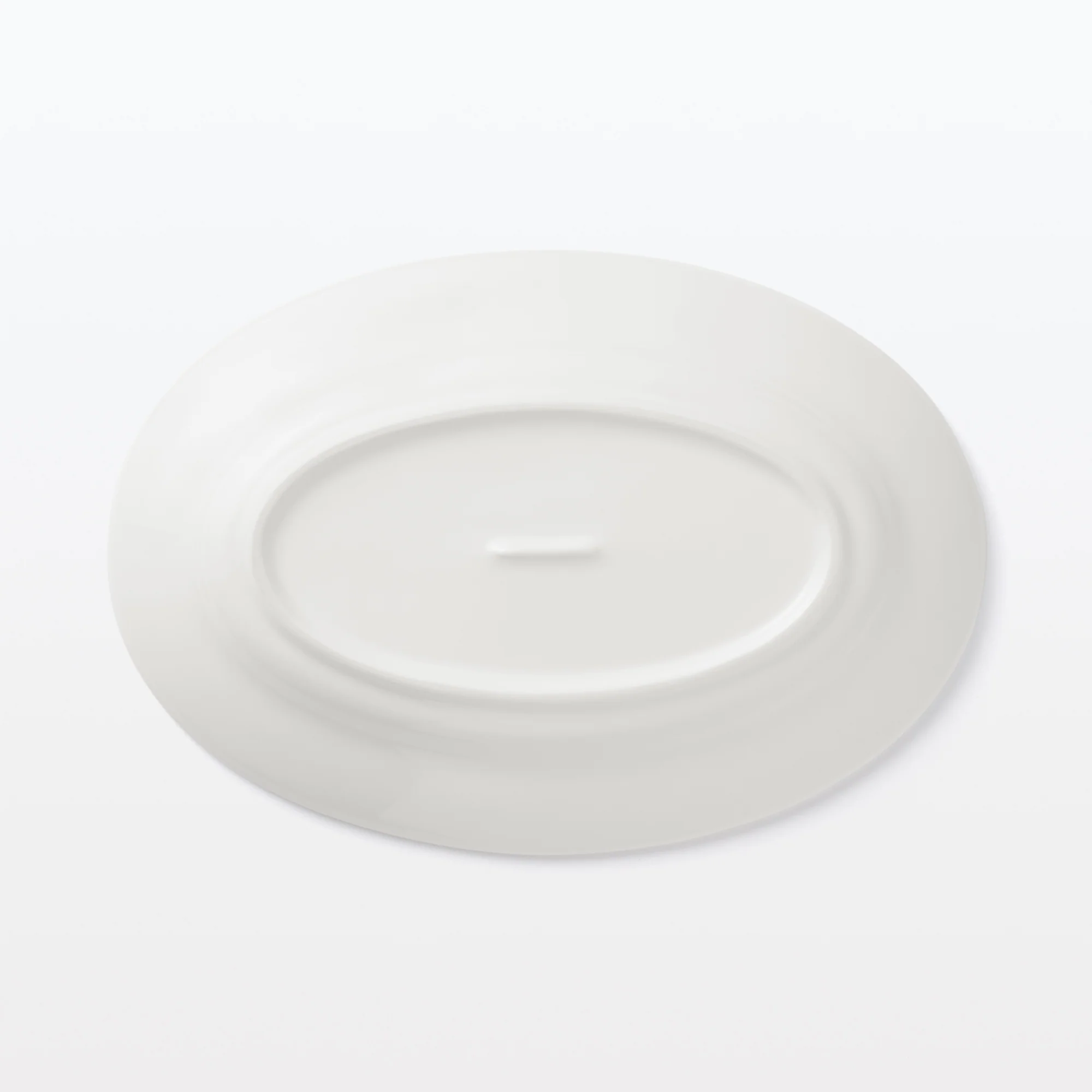 Porcelain Rimmed Oval Plate Medium - White - Image 4