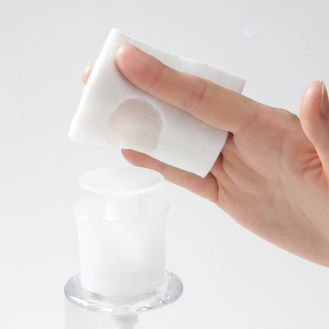 Pump Head for Cotton Pads - Image 9