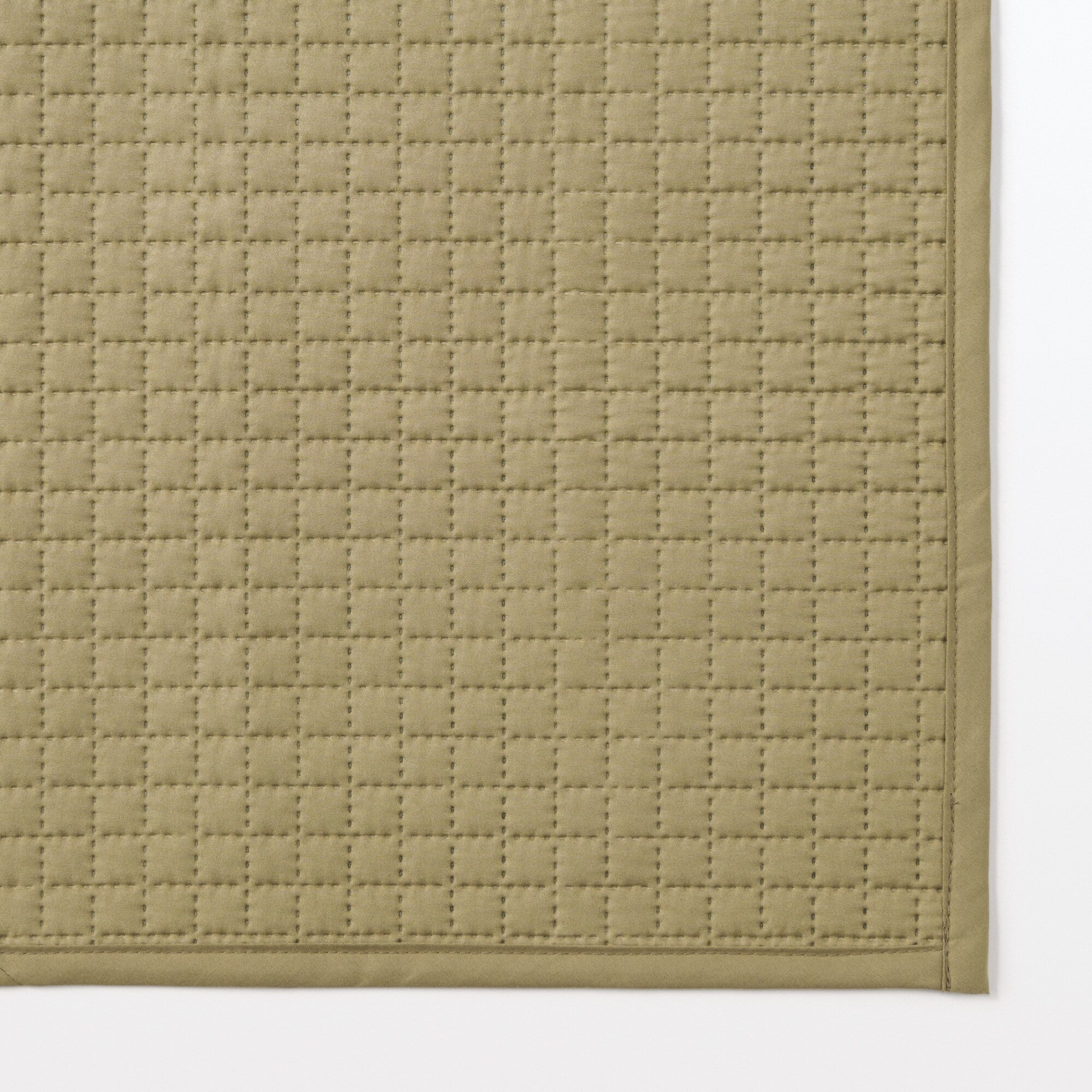 Quilted Picnic Blanket (90 x 90 cm) - Image 3