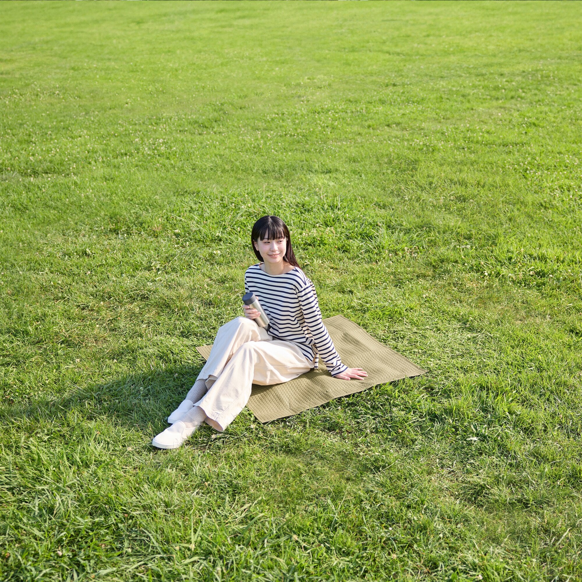 Quilted Picnic Blanket (90 x 90 cm) - Image 7
