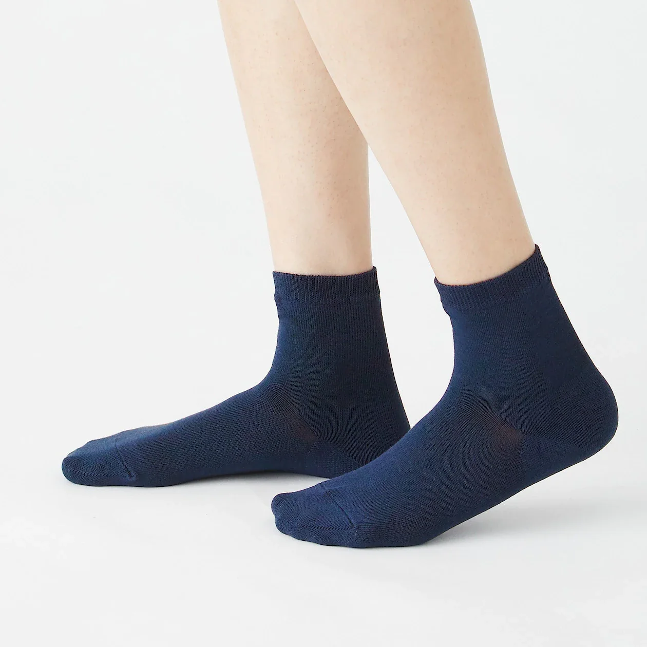 Right Angle Loose Top Short Socks - Image 20