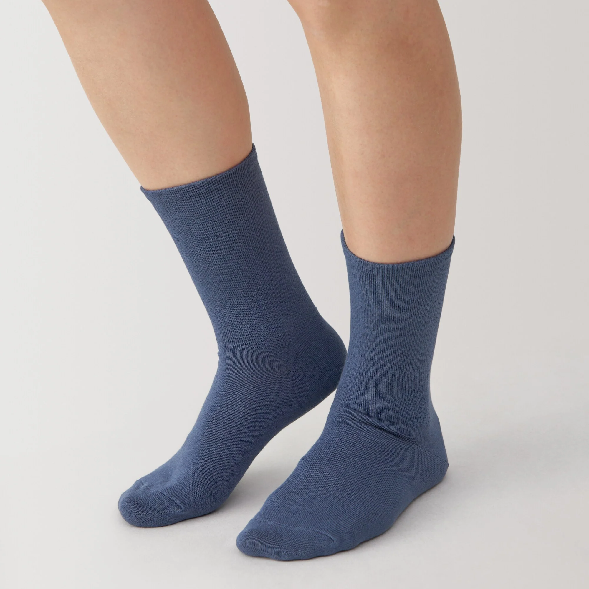 Right Angle Loose Top Tapered Socks - Image 16