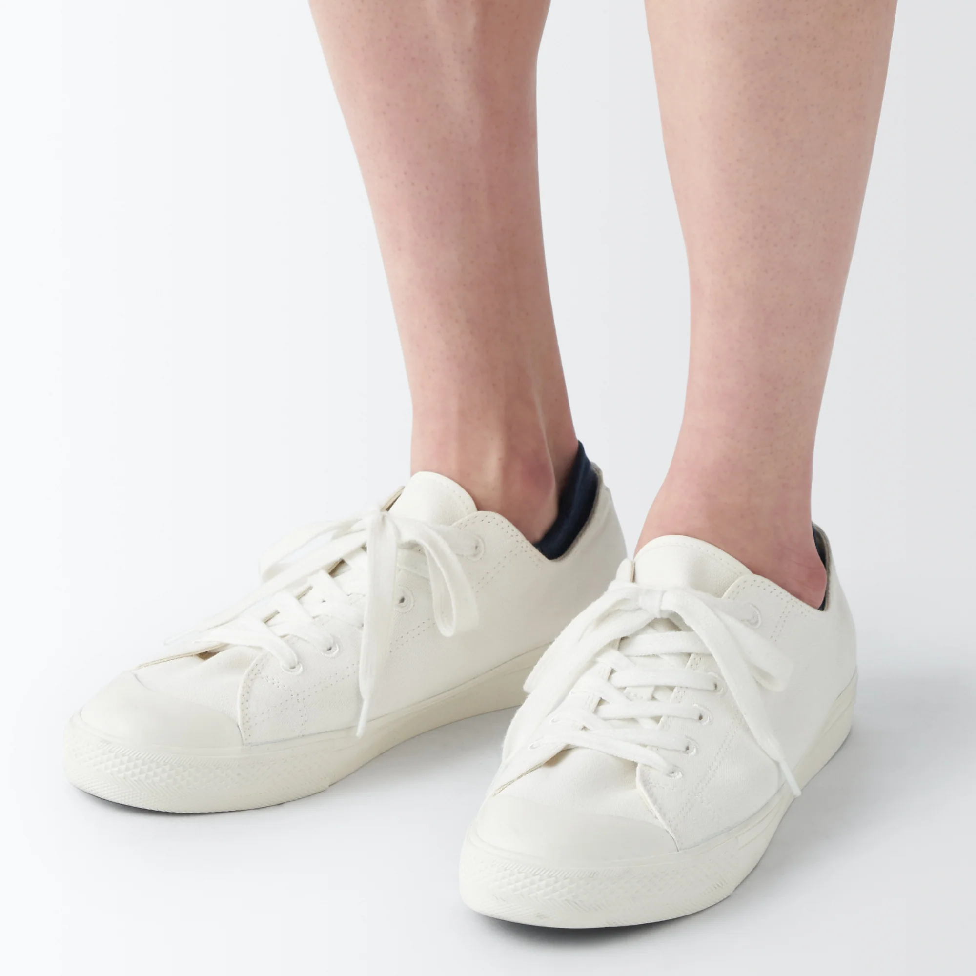 Right Angle Sneaker Socks with Tabs - Image 4