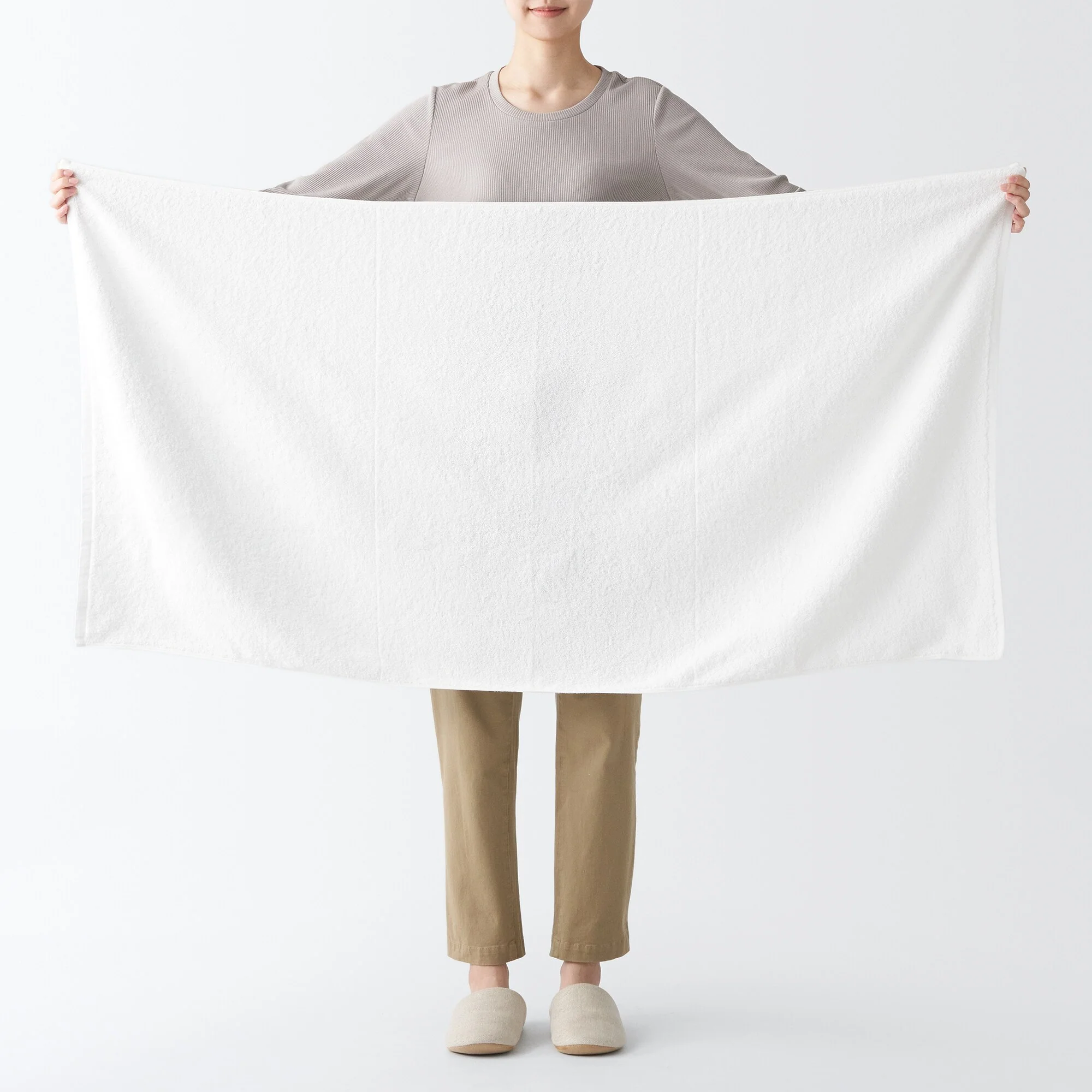 Thick Pile Bath Towel - Image 12