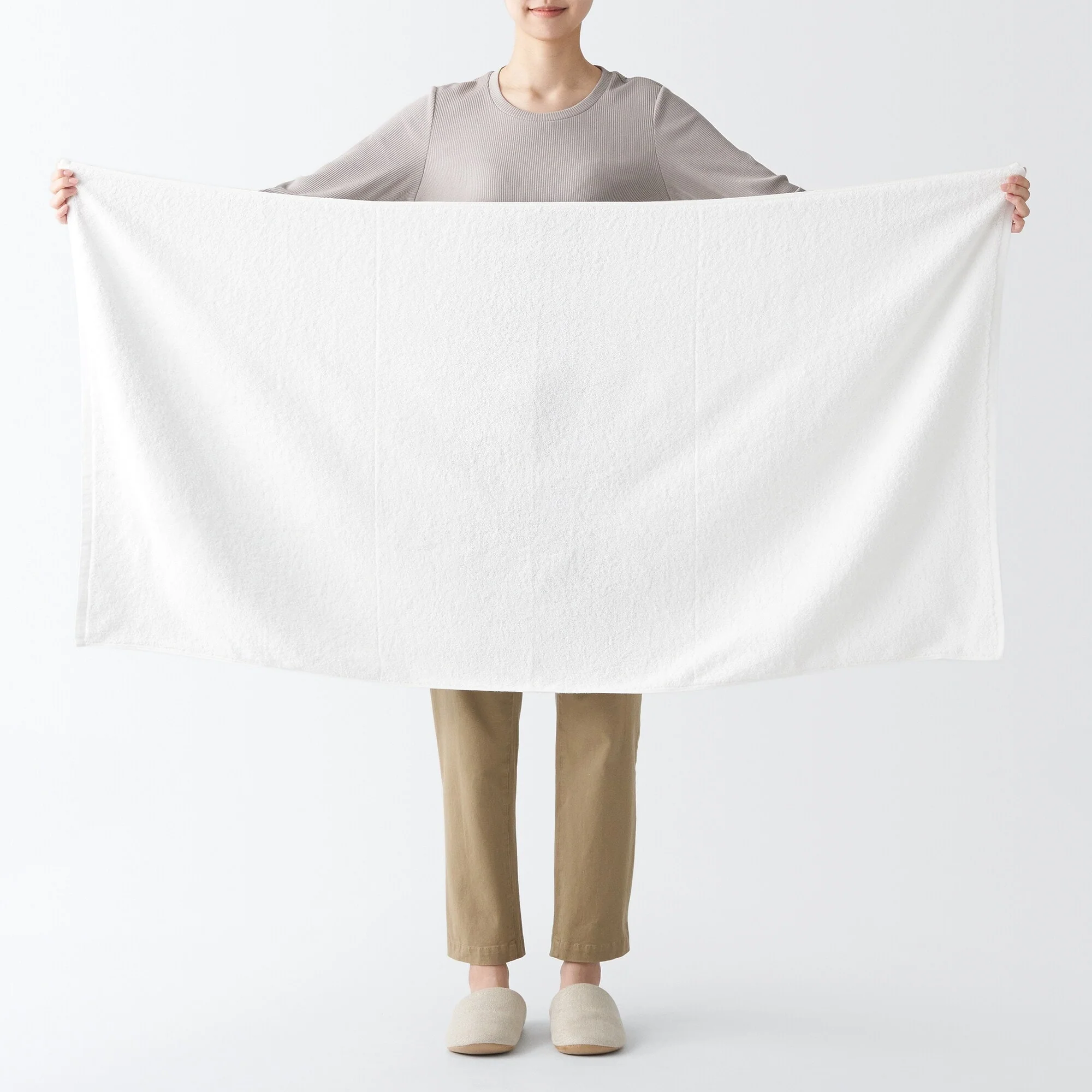 Twin Pile Large Bath Towel with Loop - Image 14
