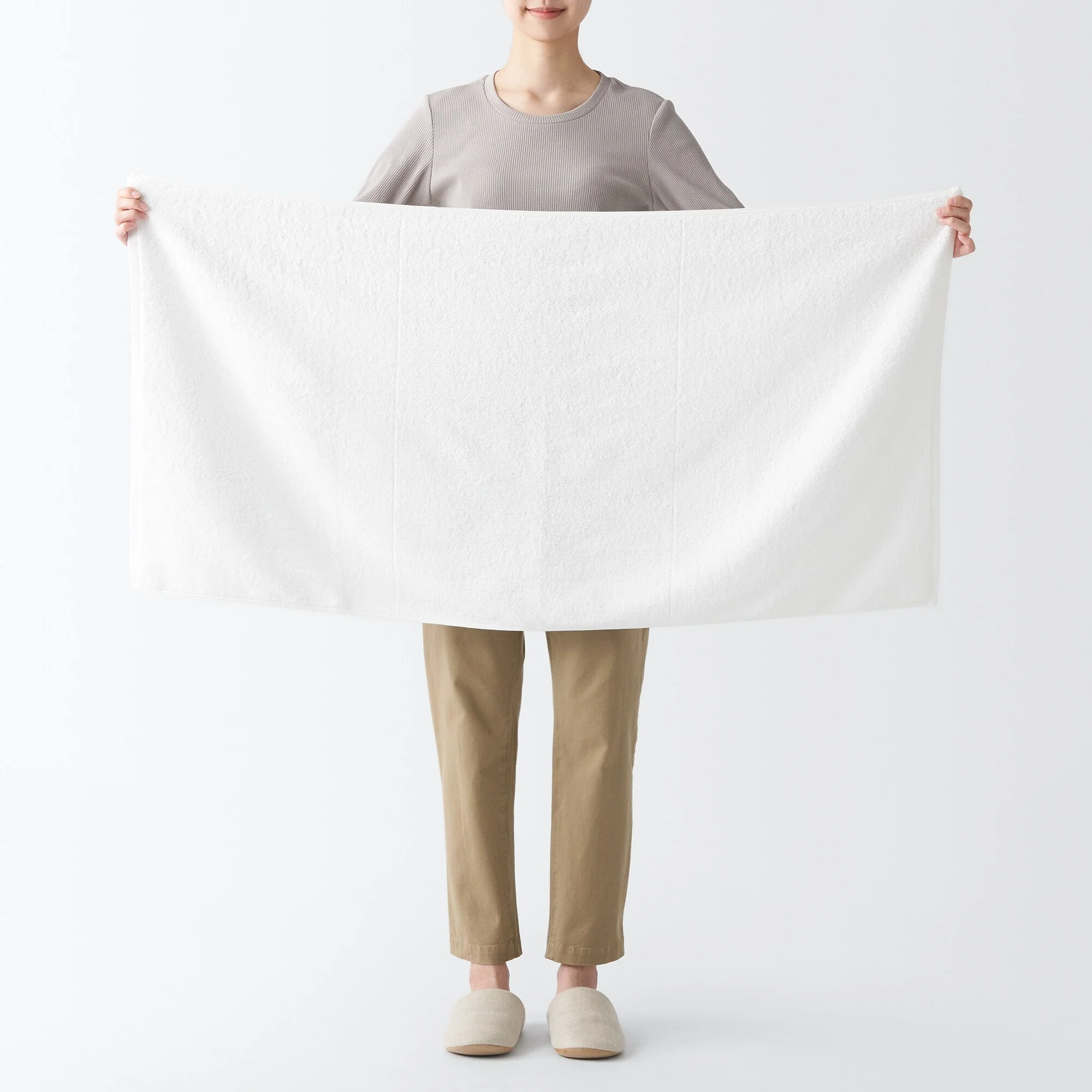 Twin Pile Small Bath Towel with Loop - Image 5