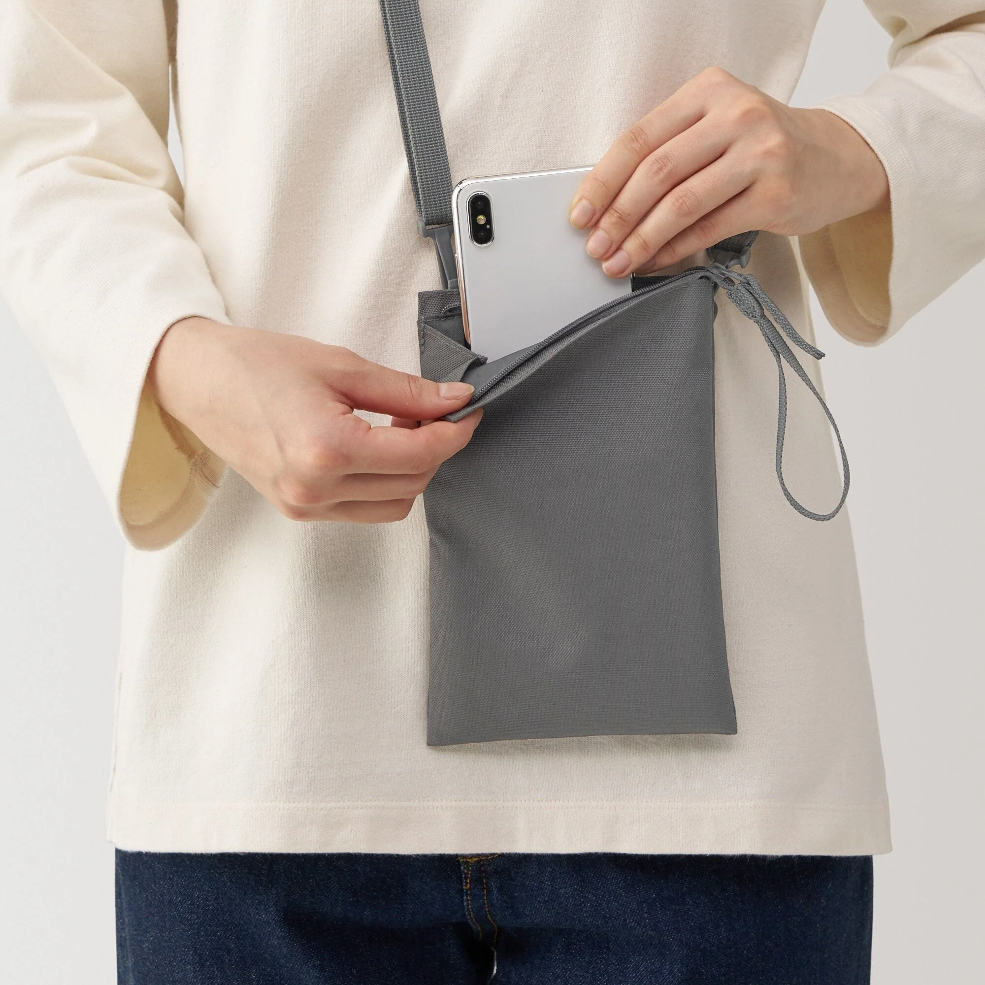 Water Repellent 2-Way Mini Sacoche - Image 10