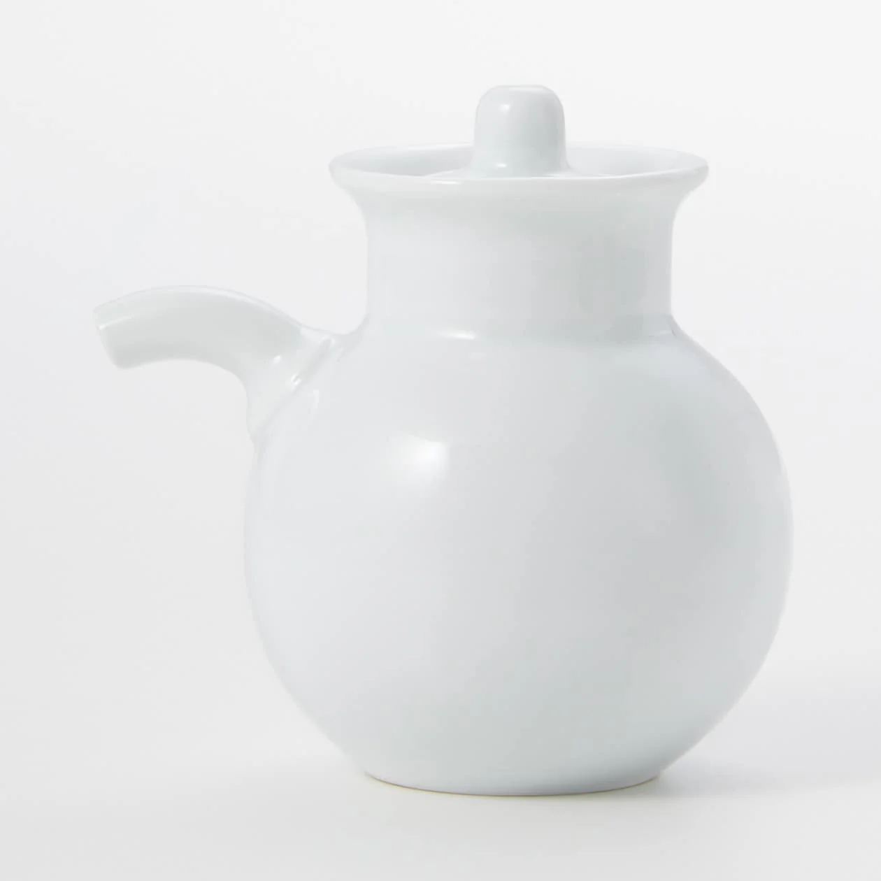 White Porcelain Sauce Pot - Image 2