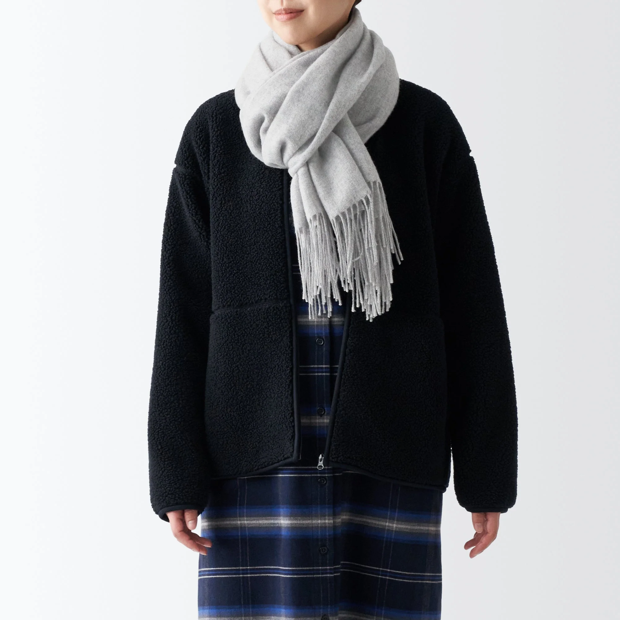 Wool 2-way Large Stole - Image 12