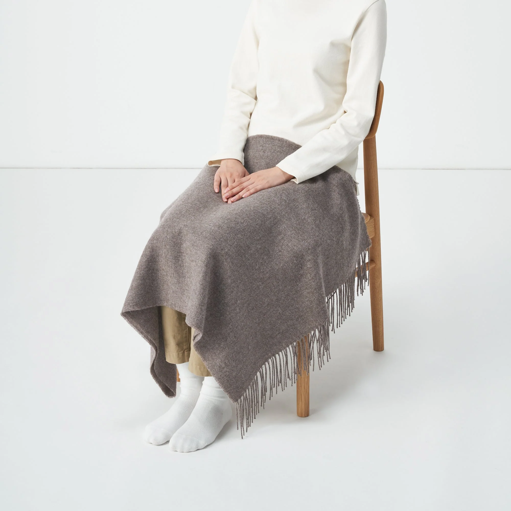 Wool 2-way Large Stole - Image 36