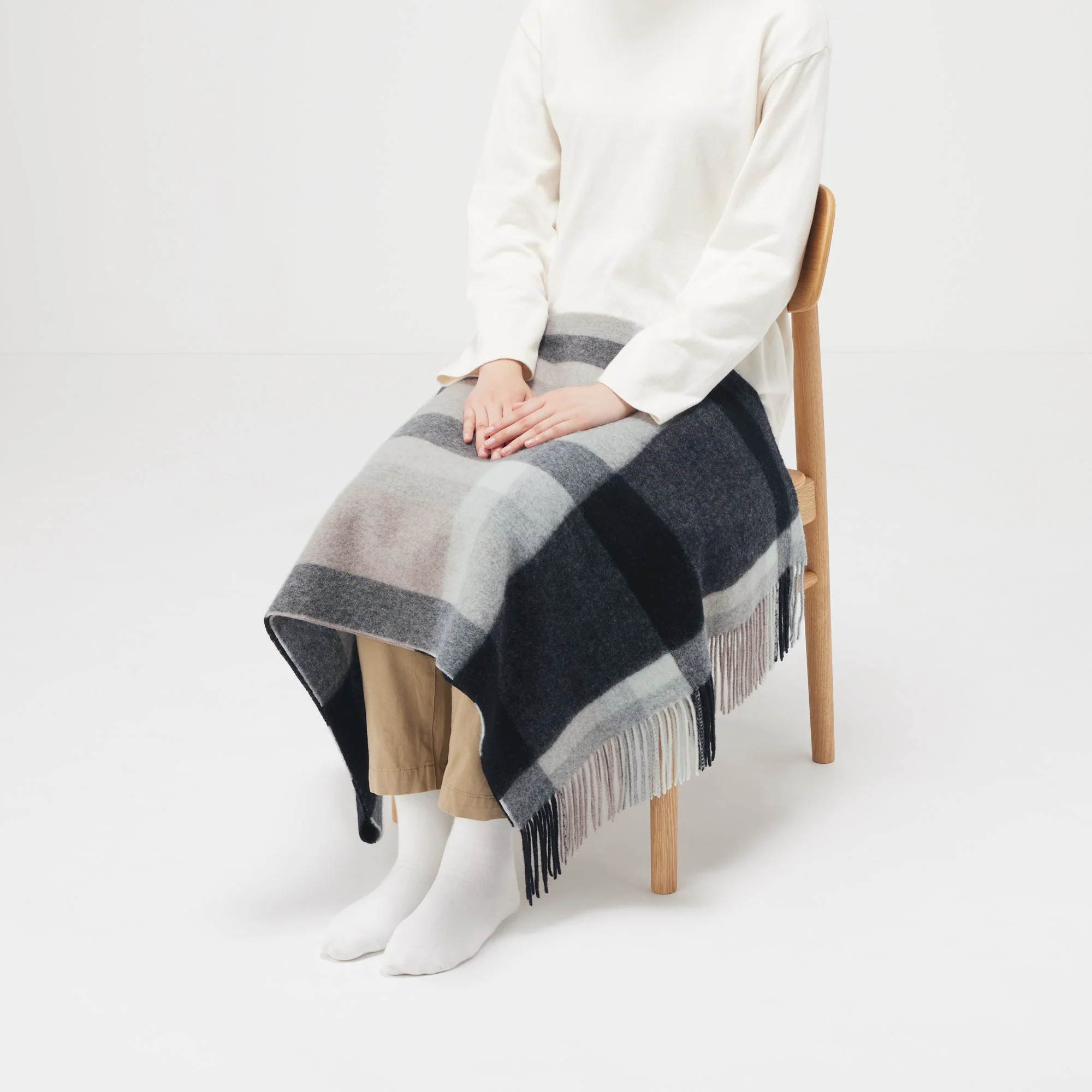 Wool Blanket Patterned Stole - Image 36