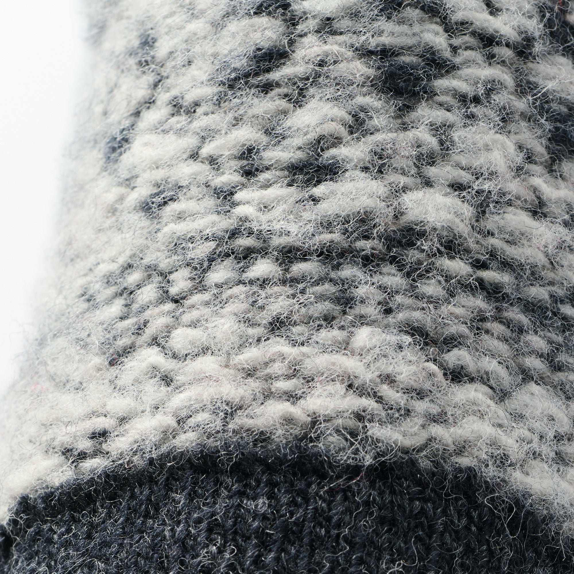Wool Blend Patterned Touchscreen Gloves - Image 11